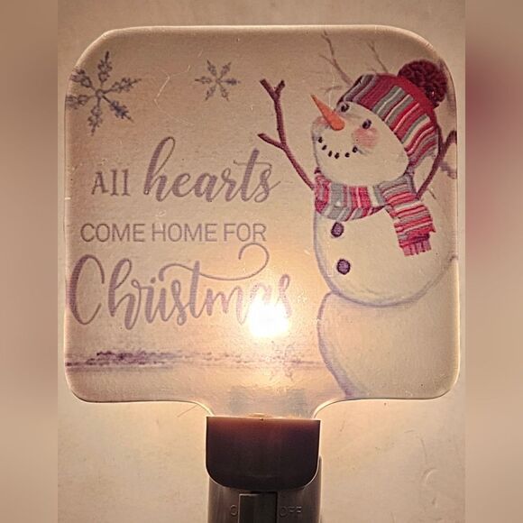 LED Plug In Night Light W Switch Christmas Snowman Changeable Plate - Picture 1 of 5